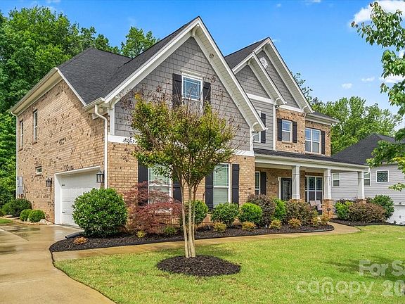 4th image of 8817 Auburn Whisper Ln