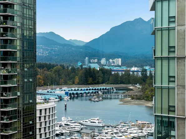 1238 Melville St #1702, Vancouver, BC V6E 4N2