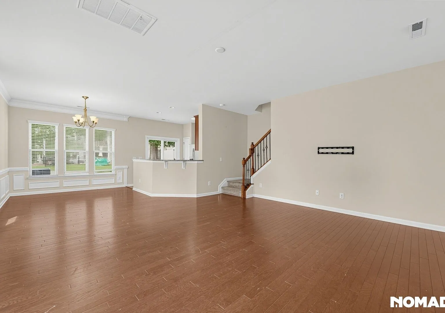 Charming 3BR House in Charlotte — Photo 2