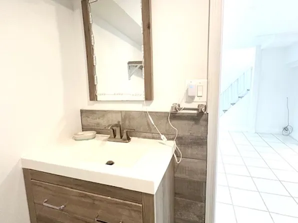 145-81 Eighth Avenue image 34 of 39