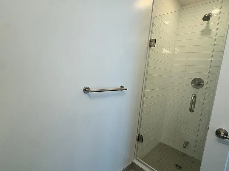 20 Soudan Ave #2204 — Photo 12