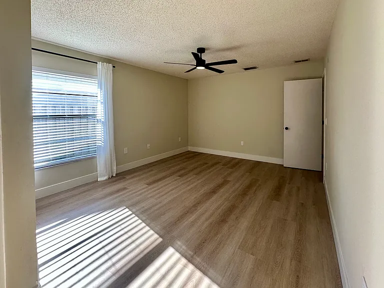 5603 Creekwood Dr — Photo 20