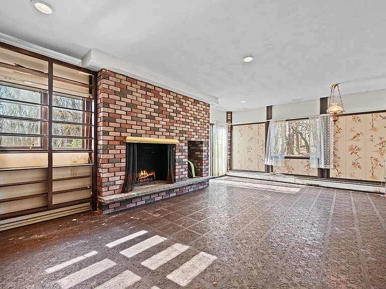 100 Leonard Rd — Photo 9