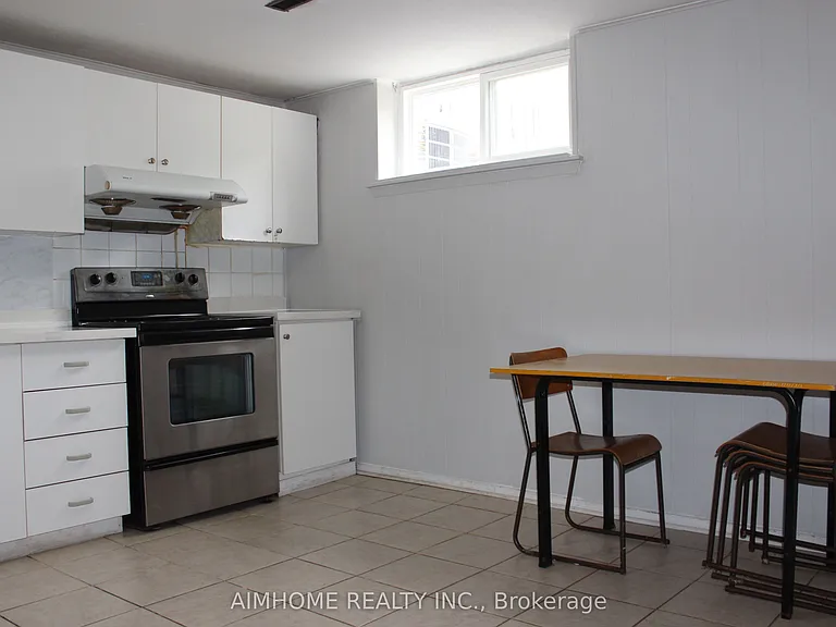 40 Hepscott Ter #LOWER — Photo 3
