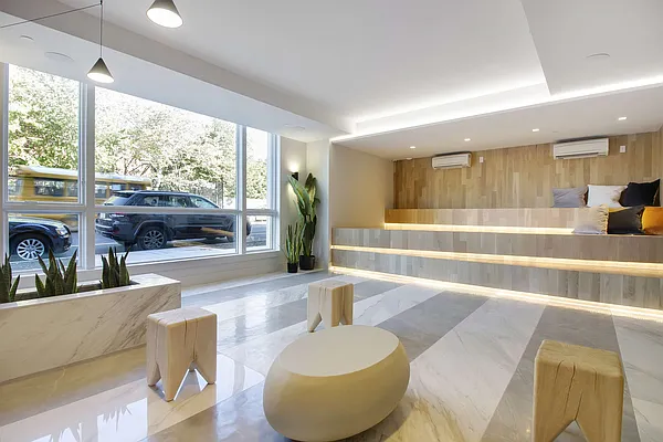 Rented by EXR | media 5