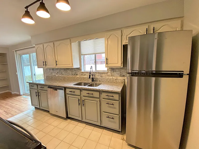 10640 W 62nd Pl — Photo 8