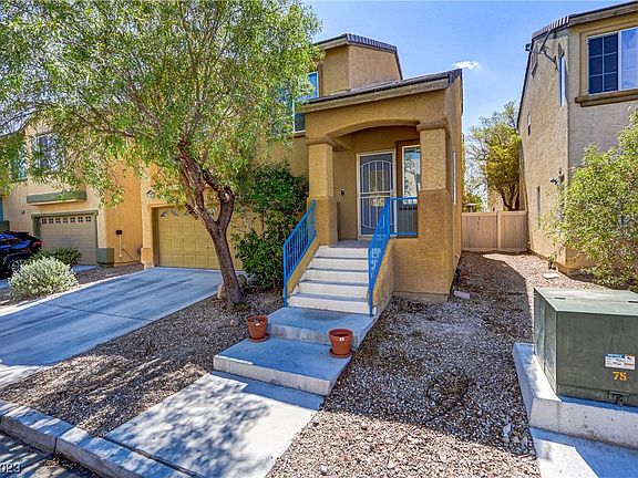3rd image of 4047 Meadow Foxtail Dr