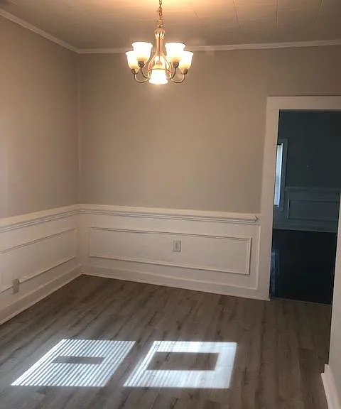 117 E Henderson St — Photo 13