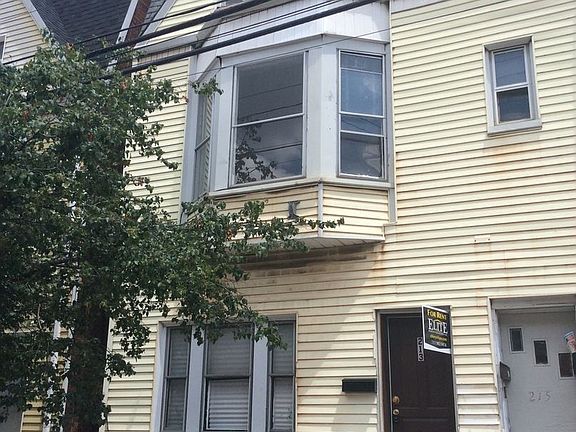 3rd image of 213 S Pine St