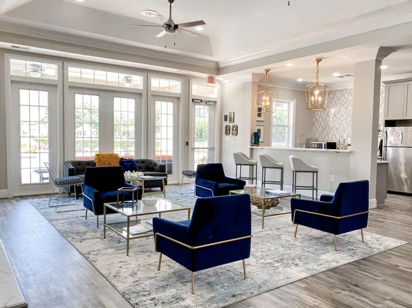 Monticello at Town Center