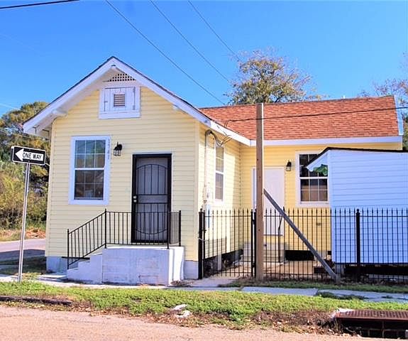 1st image of 1710 N Roman St
