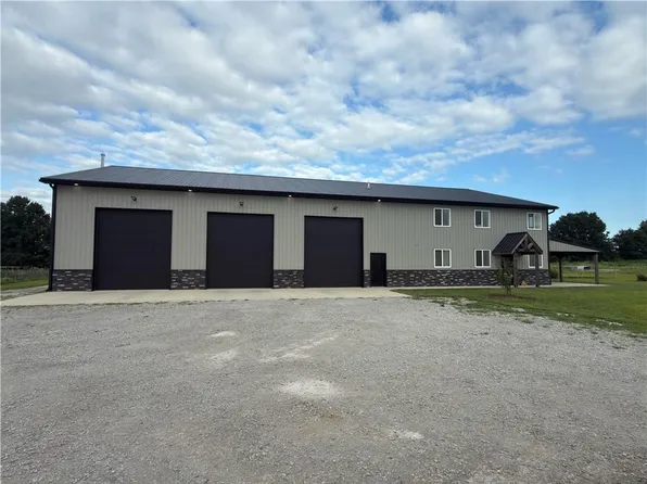 34705 N Mabry Rd, Buckner, MO 64016