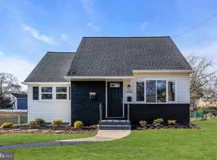 1605 N Bowling Green Dr, Cherry Hill, NJ 08003