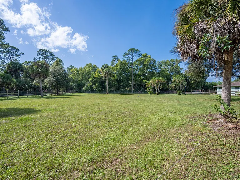 13717 E Citrus Dr — Photo 27
