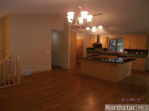 4th image of 10964 Mississippi Dr N