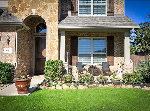 2nd image of 604 Longhorn Dr