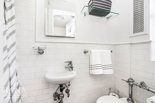 Sold by Keller Williams NYC | media 19