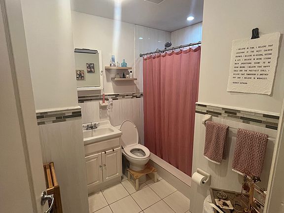 3rd image of 173 Morningside Ave #1E
