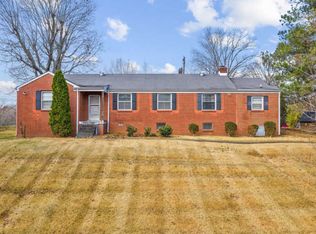 733 Everett Dr, Clarksville, TN 37040