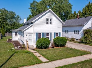 319 Foster St, Oshkosh, WI 54902