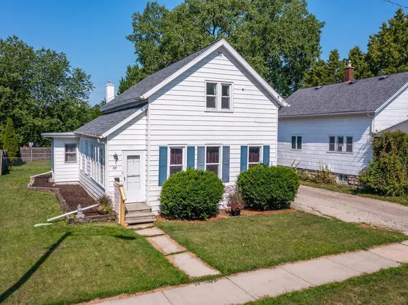319 Foster St, Oshkosh, WI 54902