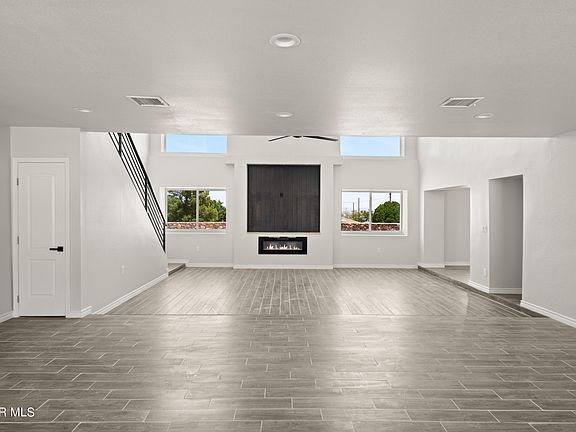 5th image of 9044 Polaris St