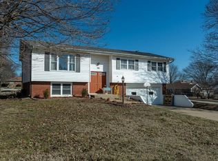 905 E Drake St, Bolivar, MO 65613