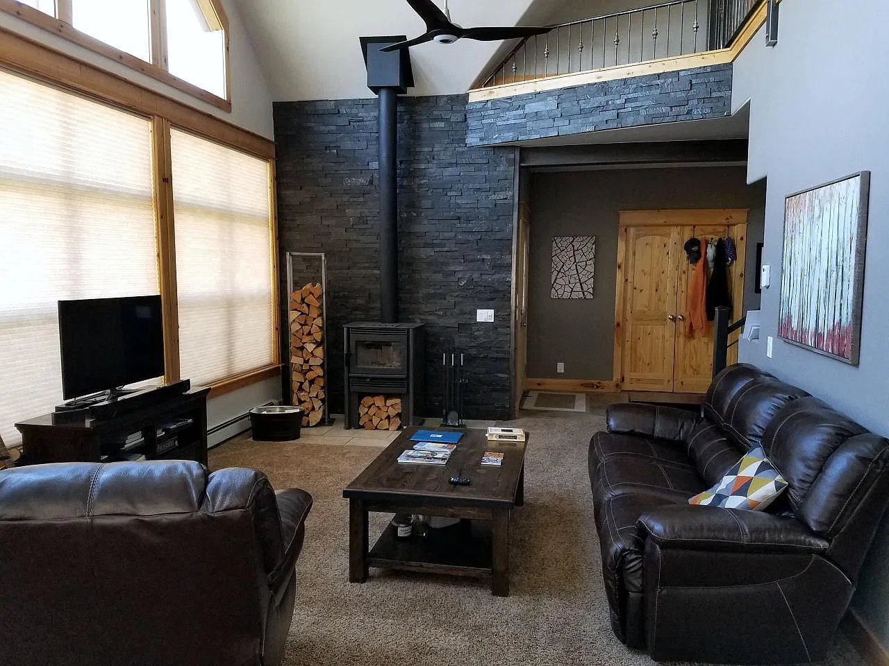 5 bed, 3.5 bath, 145 sqft, $1,275 — Photo 2