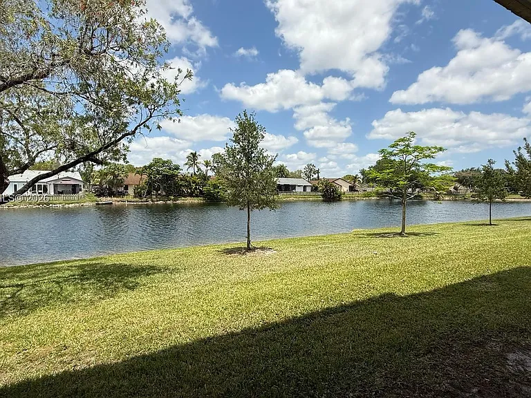 9933 Nob Hill Ln #9933 — Photo 23