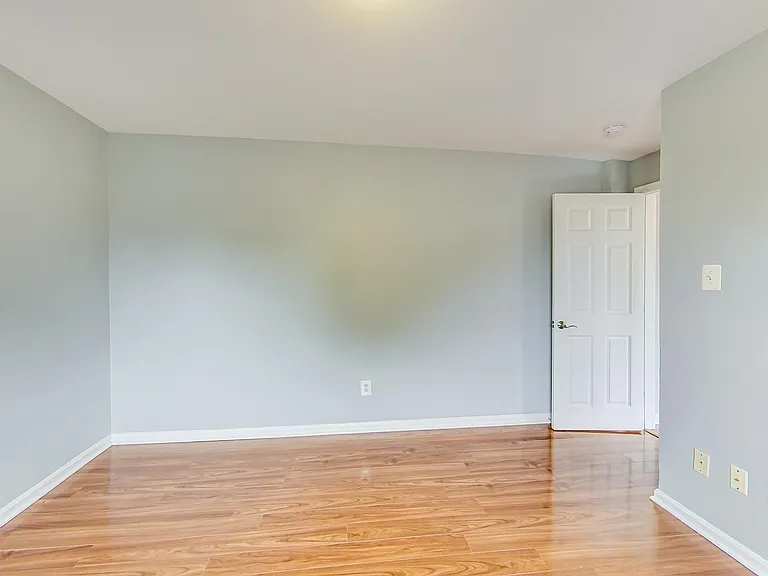 604 Longfellow St NW #303 — Photo 10