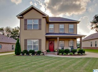 2612 Mountain Stream Way SE, Owens Cross Roads, AL 35763