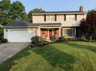 21508 Ellen Dr, Fairview Park, OH