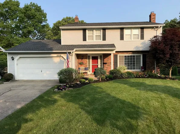 21508 Ellen Dr, Fairview Park, OH 44126