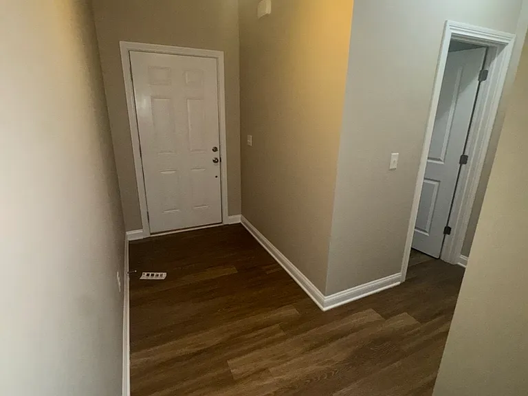 114 Stephen Dr — Photo 10