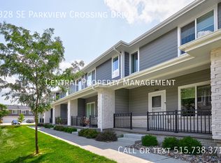 2328 SE Parkview Crossing Dr, Waukee, IA 50263
