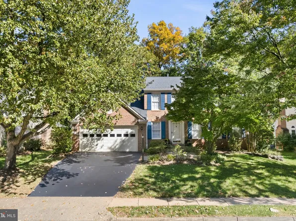 20708 Corkwood Dr, Sterling, VA 20165
