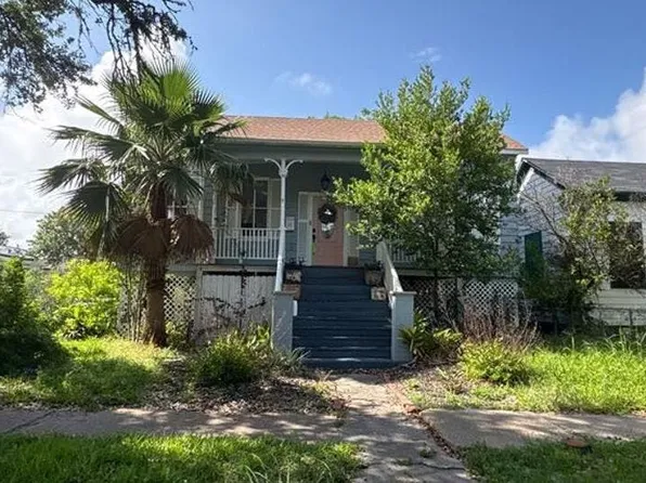 3128 Ursuline St, Galveston, TX 77550