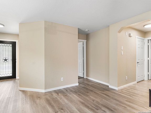 4th image of 5826 PROVIDENCE OAK