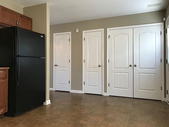 5th image of 1443 Golf Club Ln APT 9