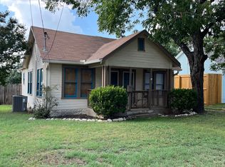 604 Robinson Ave, Kerrville, TX 78028
