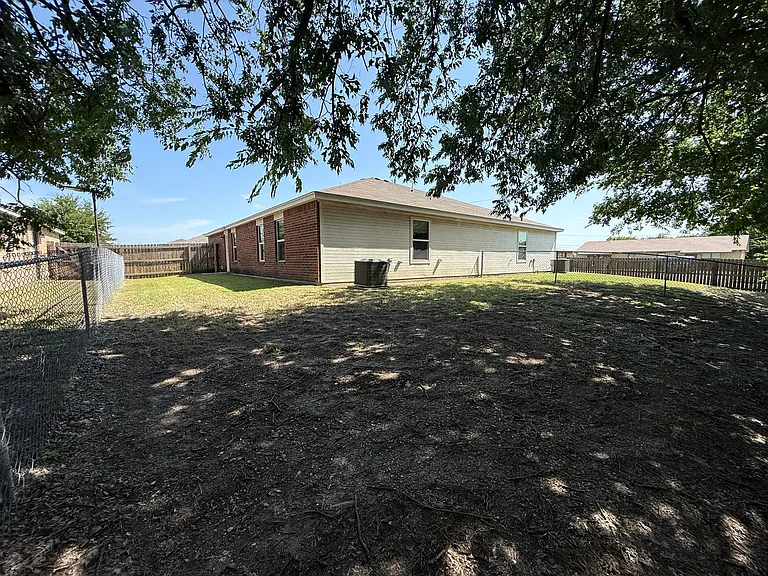 3601 John Chisholm Loop — Photo 28