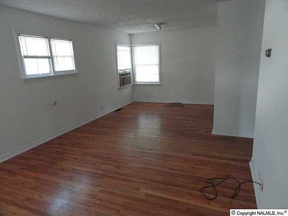 3rd image of 2313 Hammonds Ave NW