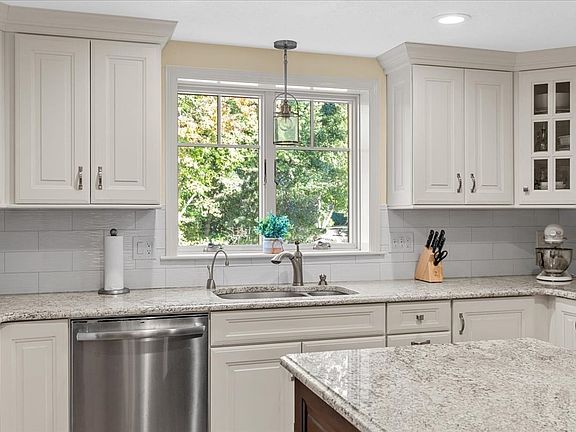 3rd image of 35 Myers Farm Rd