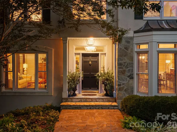 38 Pine Acre Blvd, Asheville, NC 28804