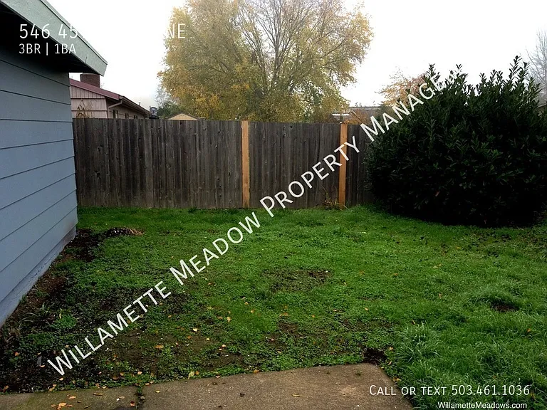546 45th Pl NE — Photo 16