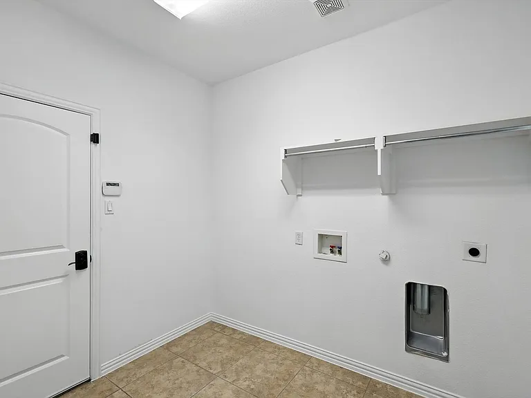 10421 Sexton Dr — Photo 23