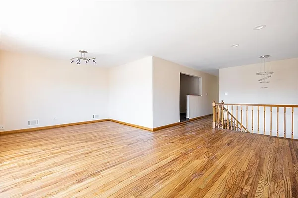 Sold by Remax Edge | media 23