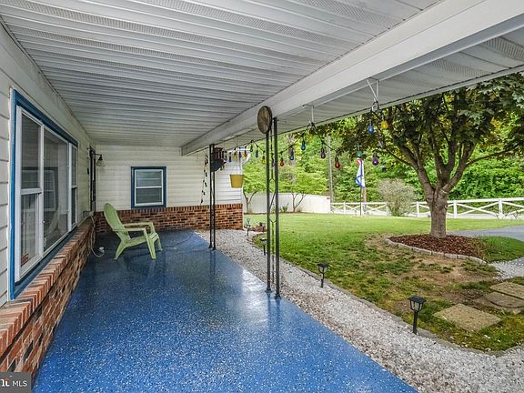 2nd image of 83 Hostler Rd