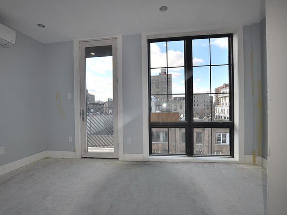 2nd image of 679 Franklin Ave