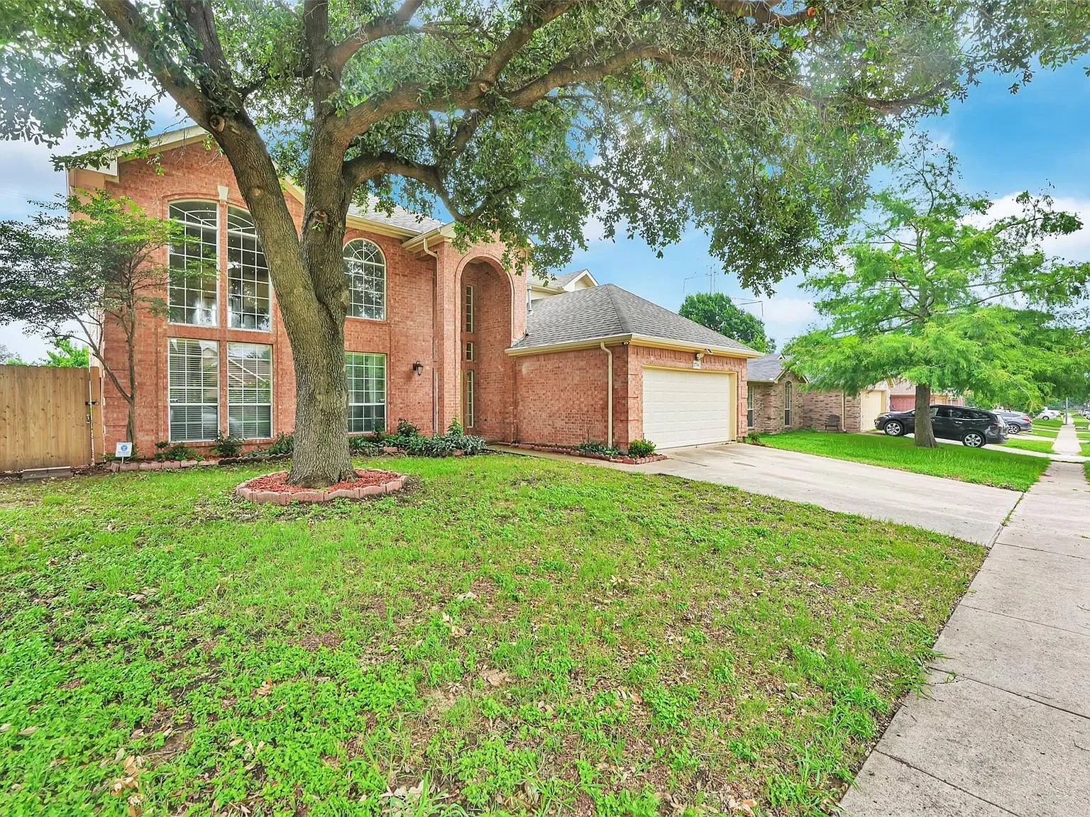 4 bed, 3.5 bath, 3534 sqft, $3,200 — Photo 3